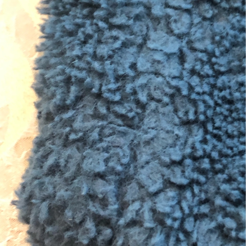 UNIF Faye blue faux fur teddy shoulder/crossbody bag - Picture 9 of 11